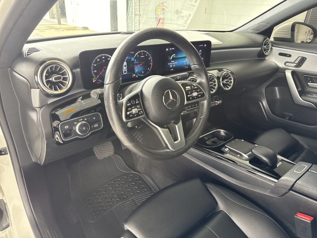 2021 Mercedes-Benz  A 220