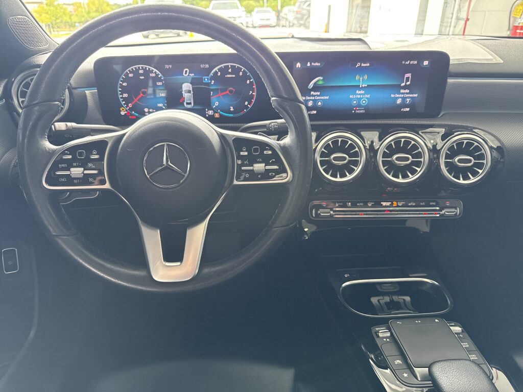 2021 Mercedes-Benz  A 220
