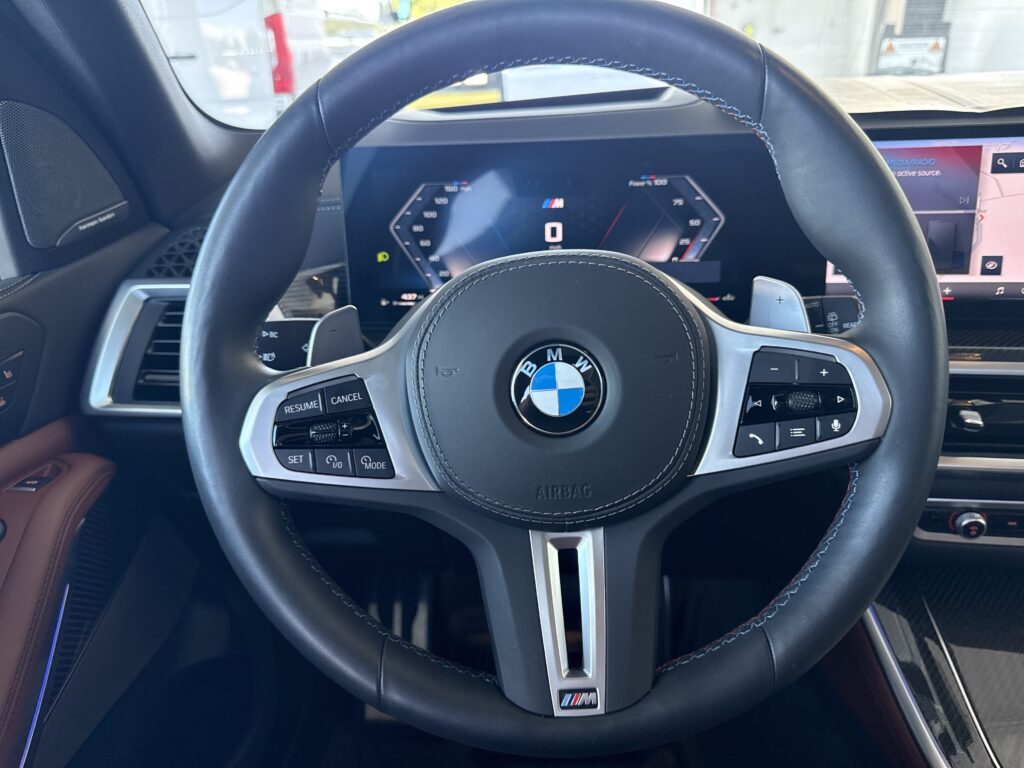 2026 BMW X5 M60i