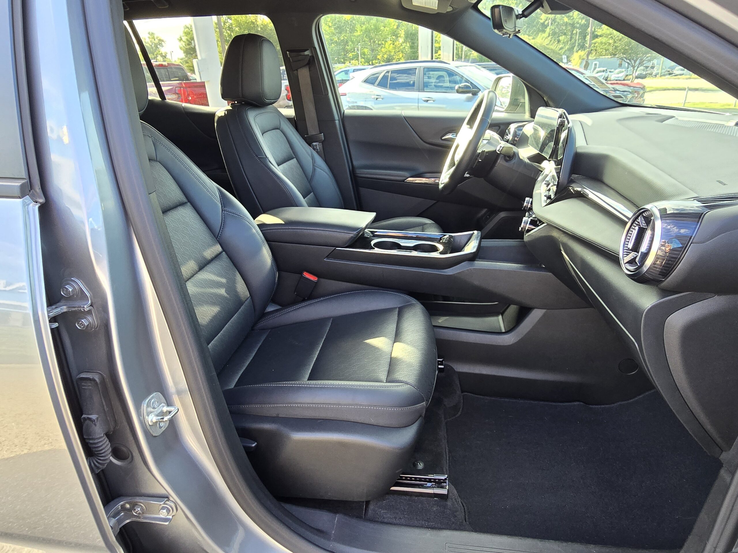 2025 Chevrolet Equinox FWD LT