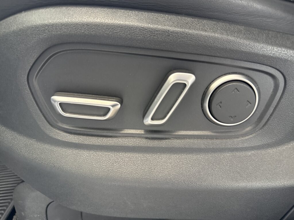 2025 Rivian R1T Adventure