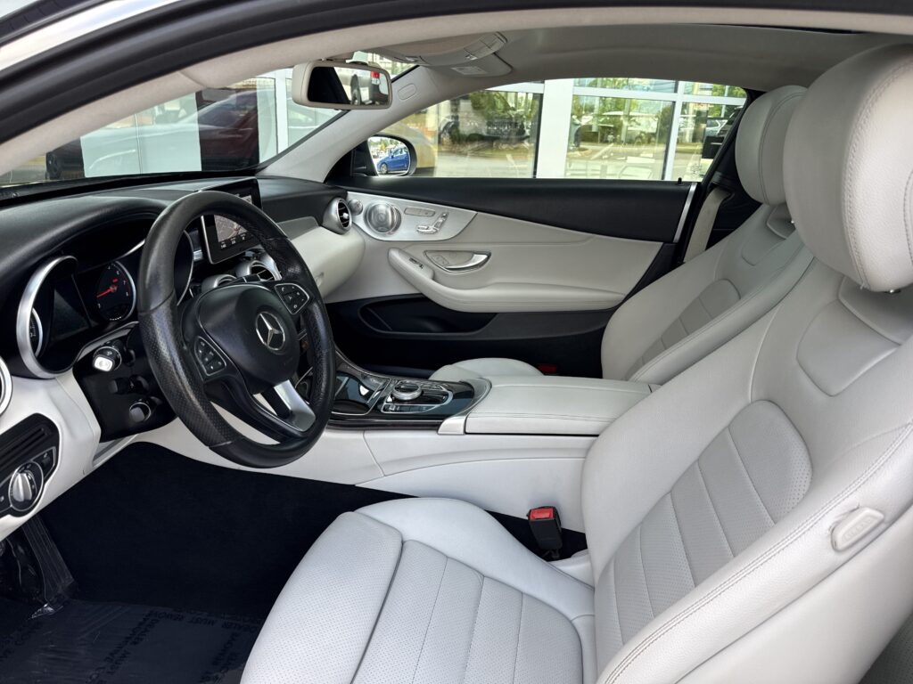 2017 Mercedes-Benz  C 300