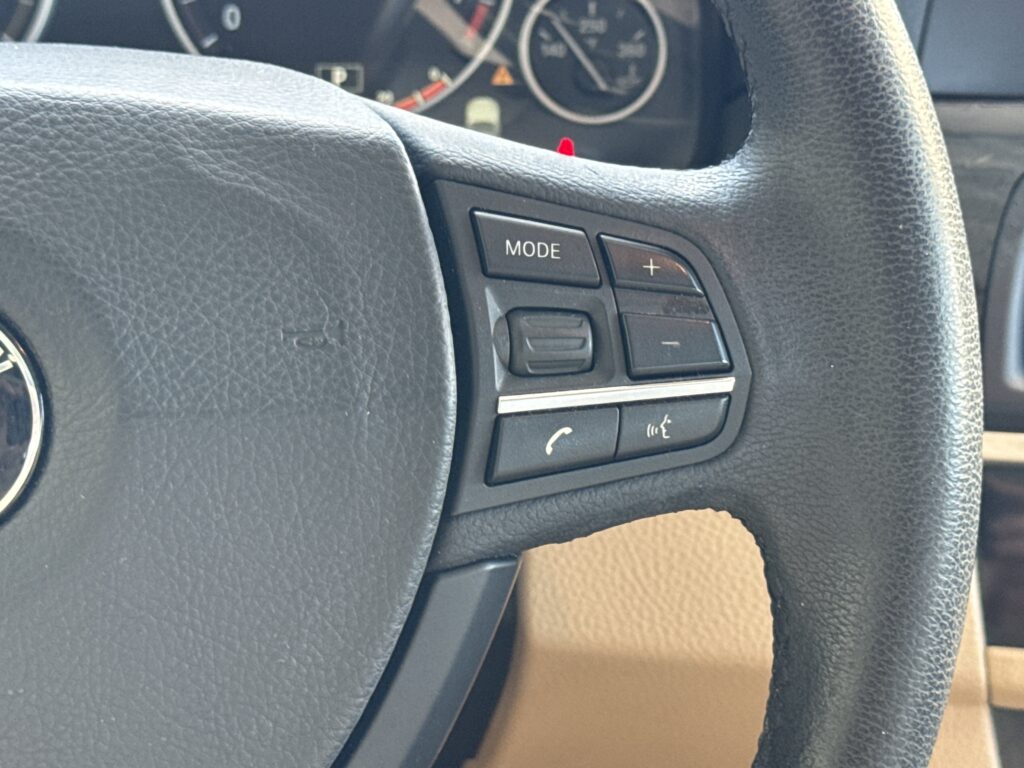 2013 BMW  528i