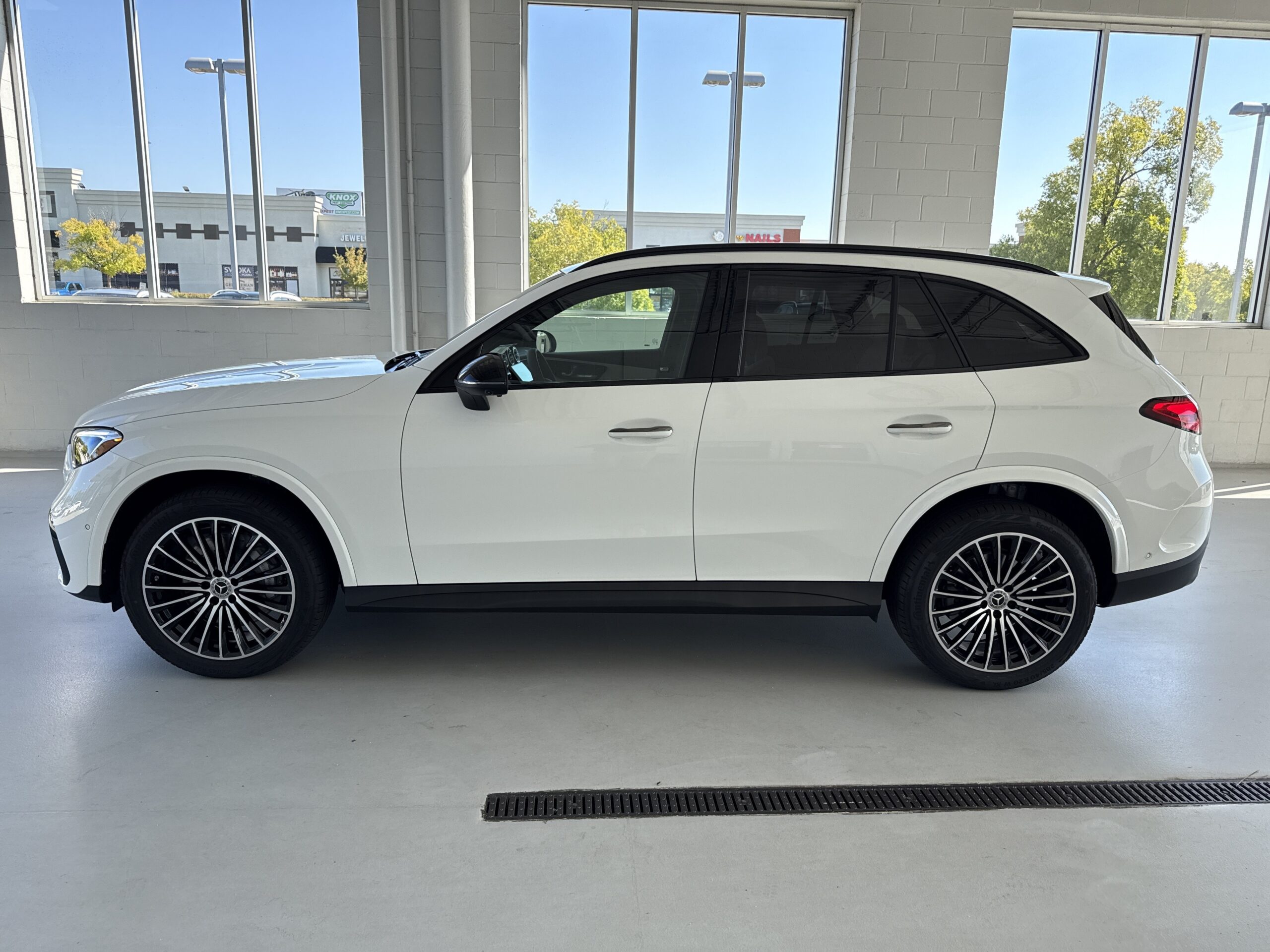 2027 Mercedes-Benz GLC GLC 300