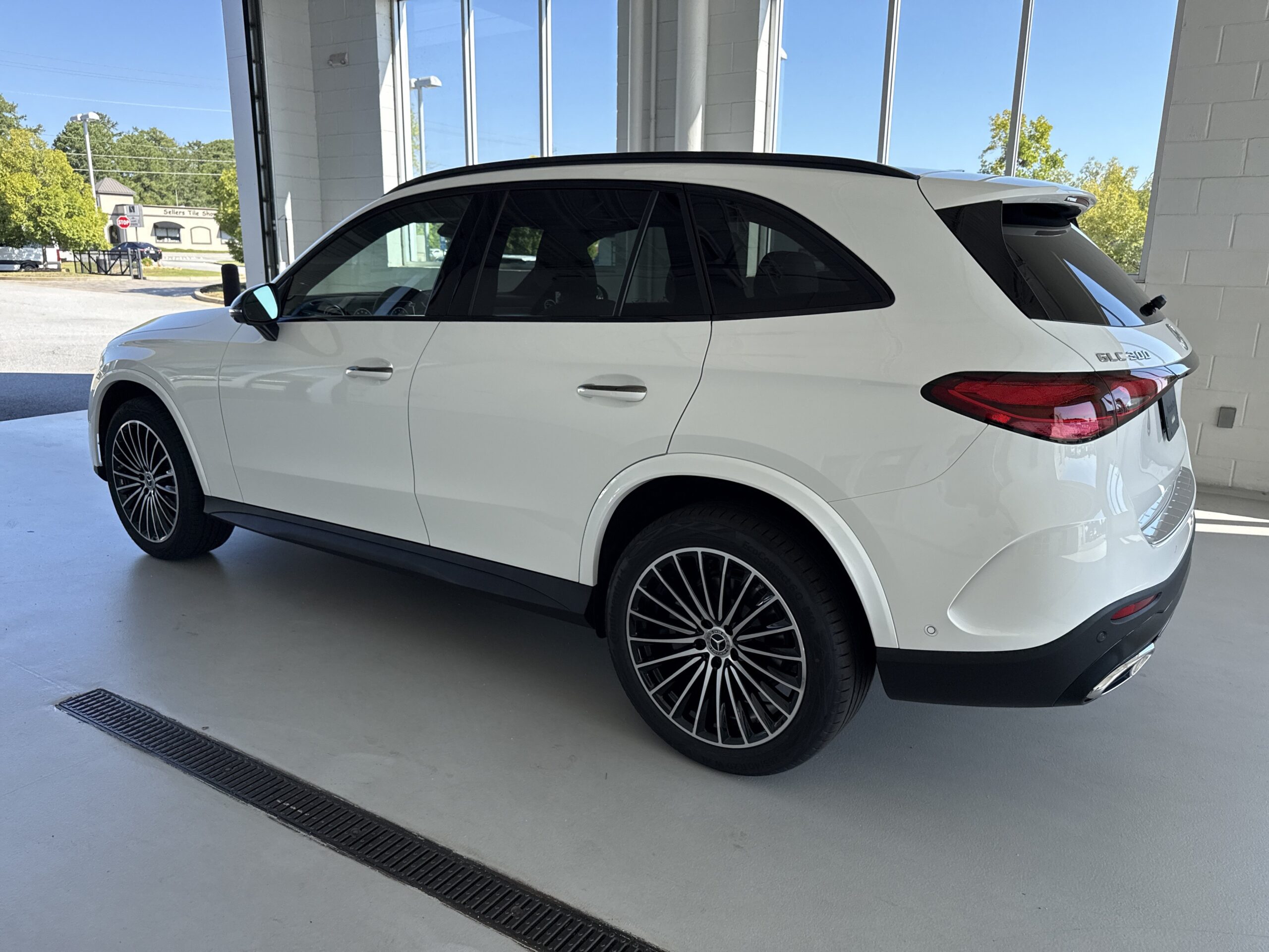 2027 Mercedes-Benz GLC GLC 300