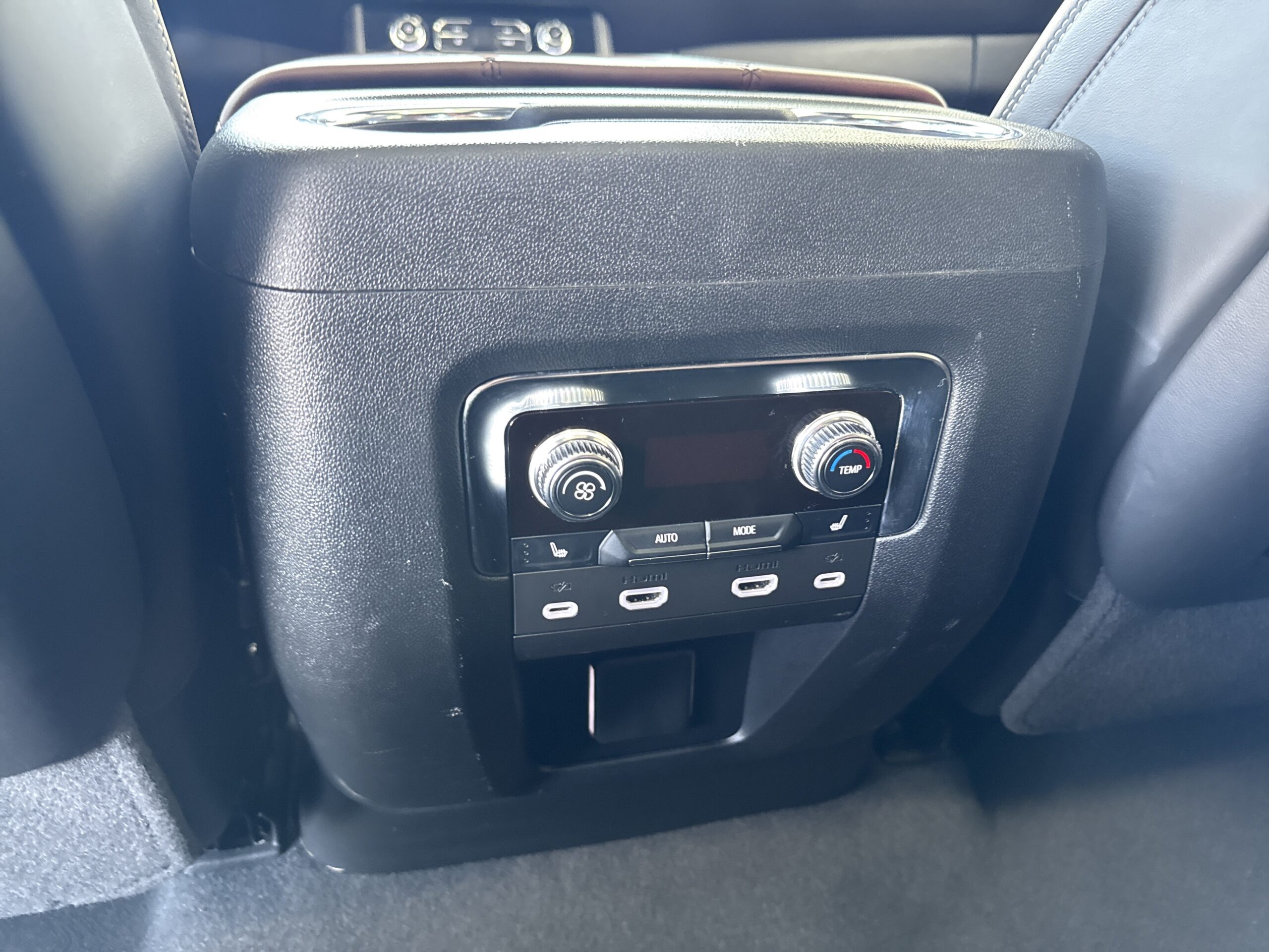2024 GMC Yukon Denali Ultimate