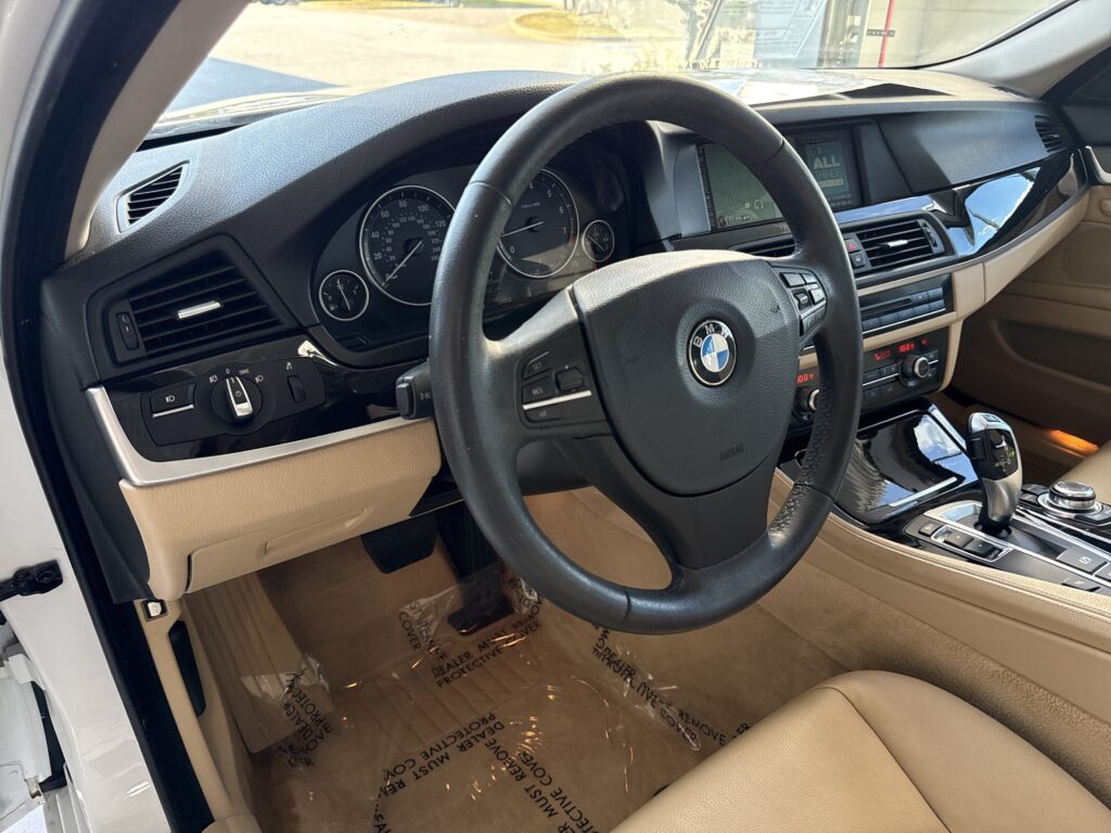 2013 BMW  528i