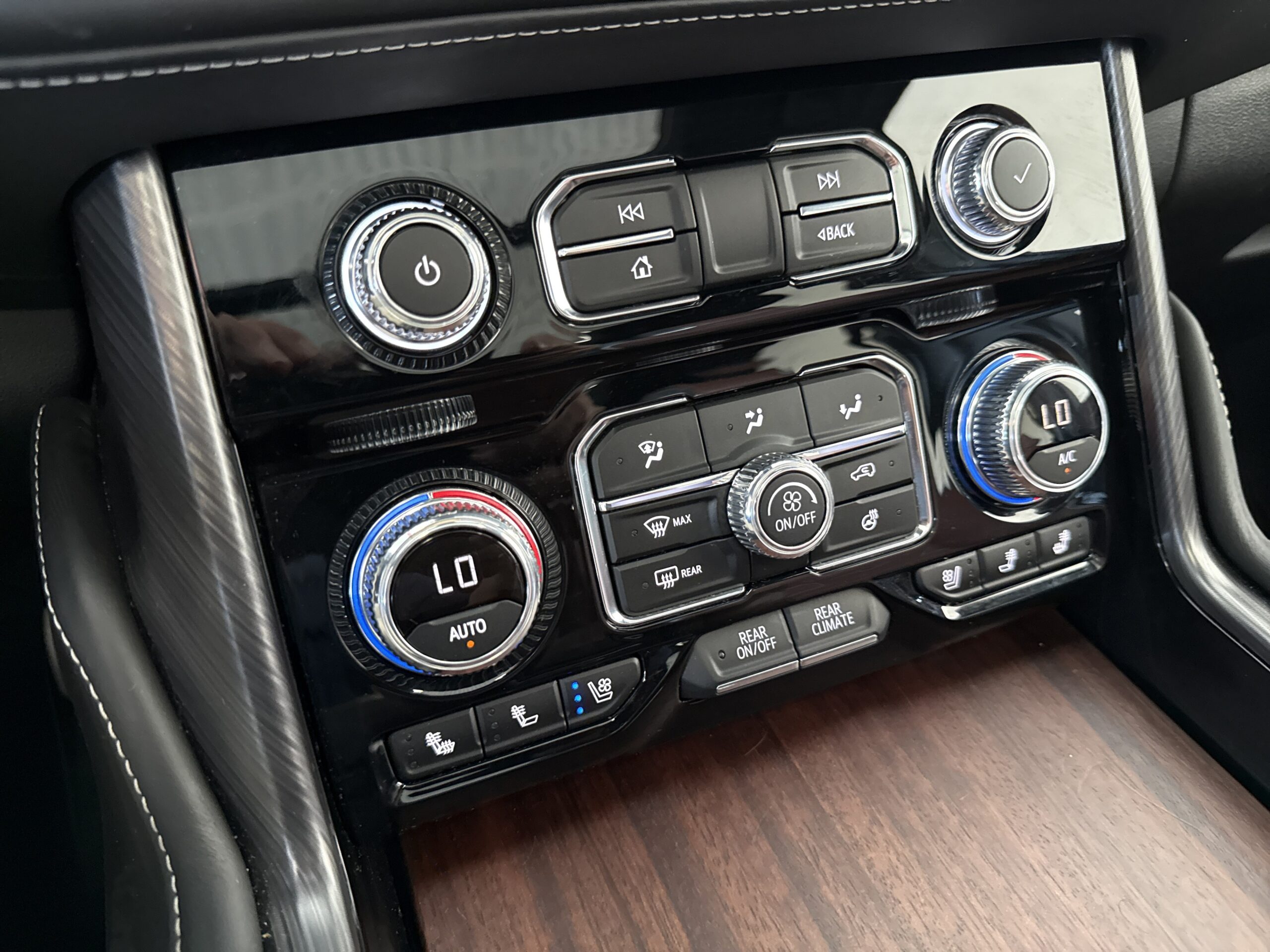 2024 GMC Yukon Denali Ultimate