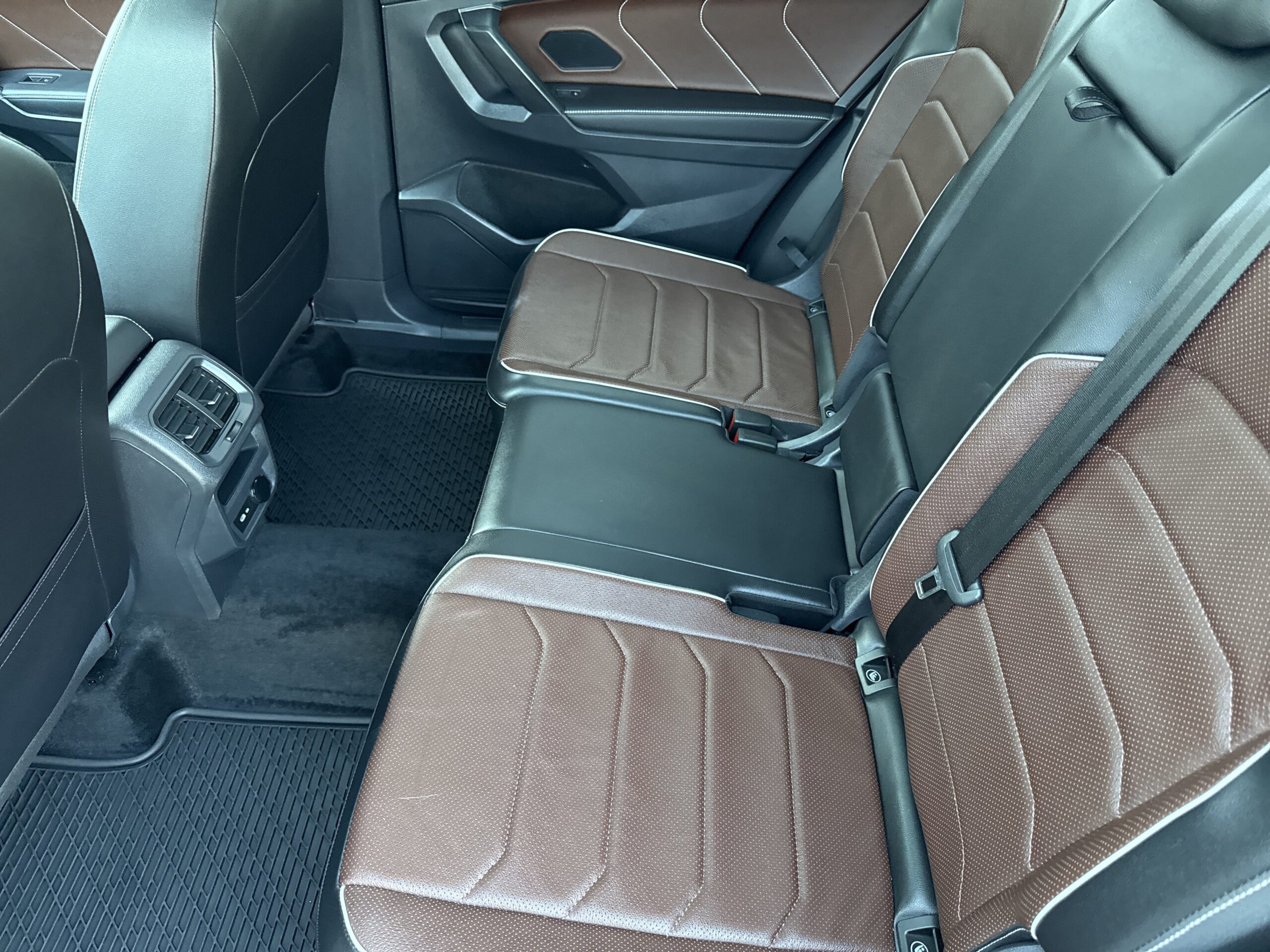 2024 Volkswagen Tiguan SEL R-Line