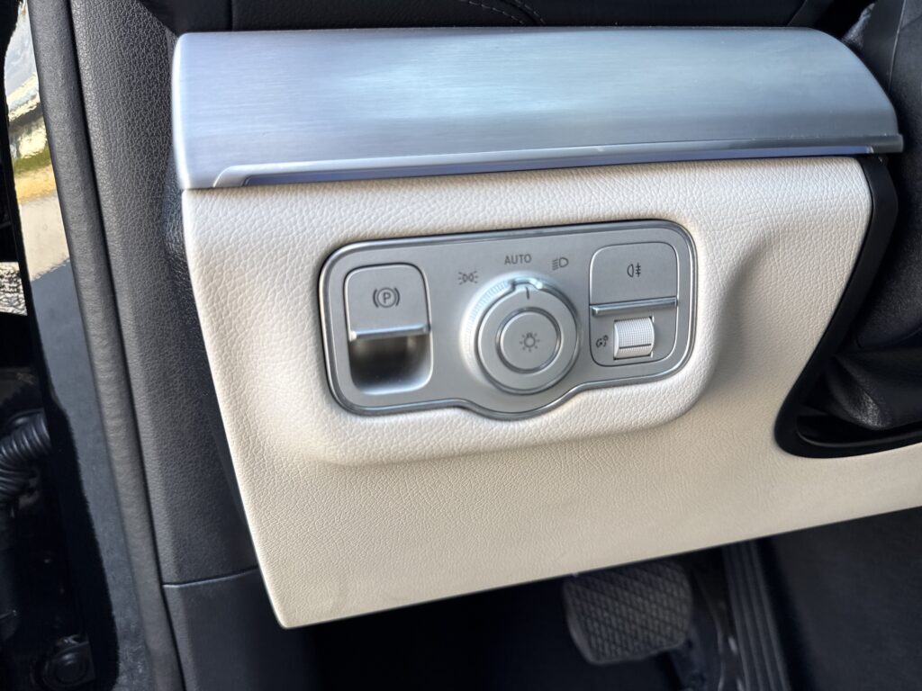 2025 Mercedes-Benz  GLS 450