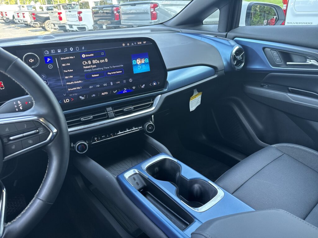 2024 Chevrolet Equinox EV LT