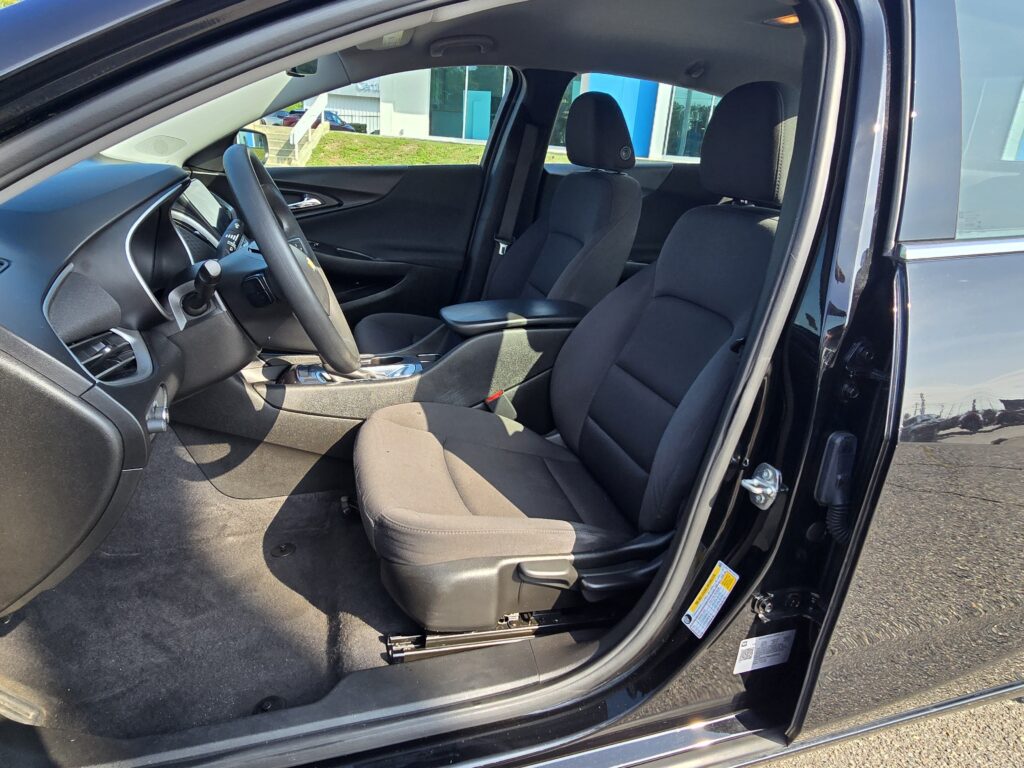 2022 Chevrolet Malibu LS