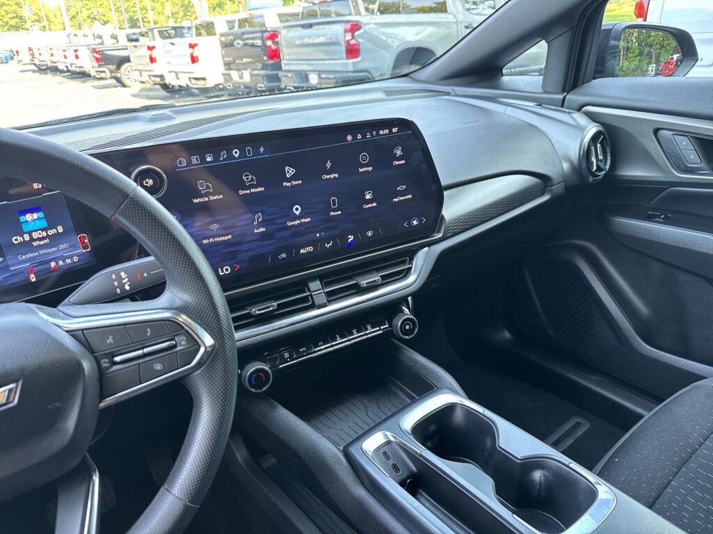 2025 Chevrolet Equinox EV LT