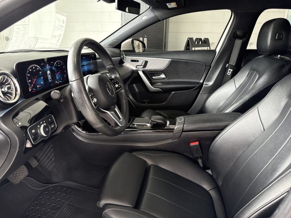 2021 Mercedes-Benz  A 220