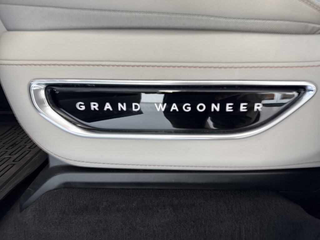 2024 Jeep Grand Wagoneer