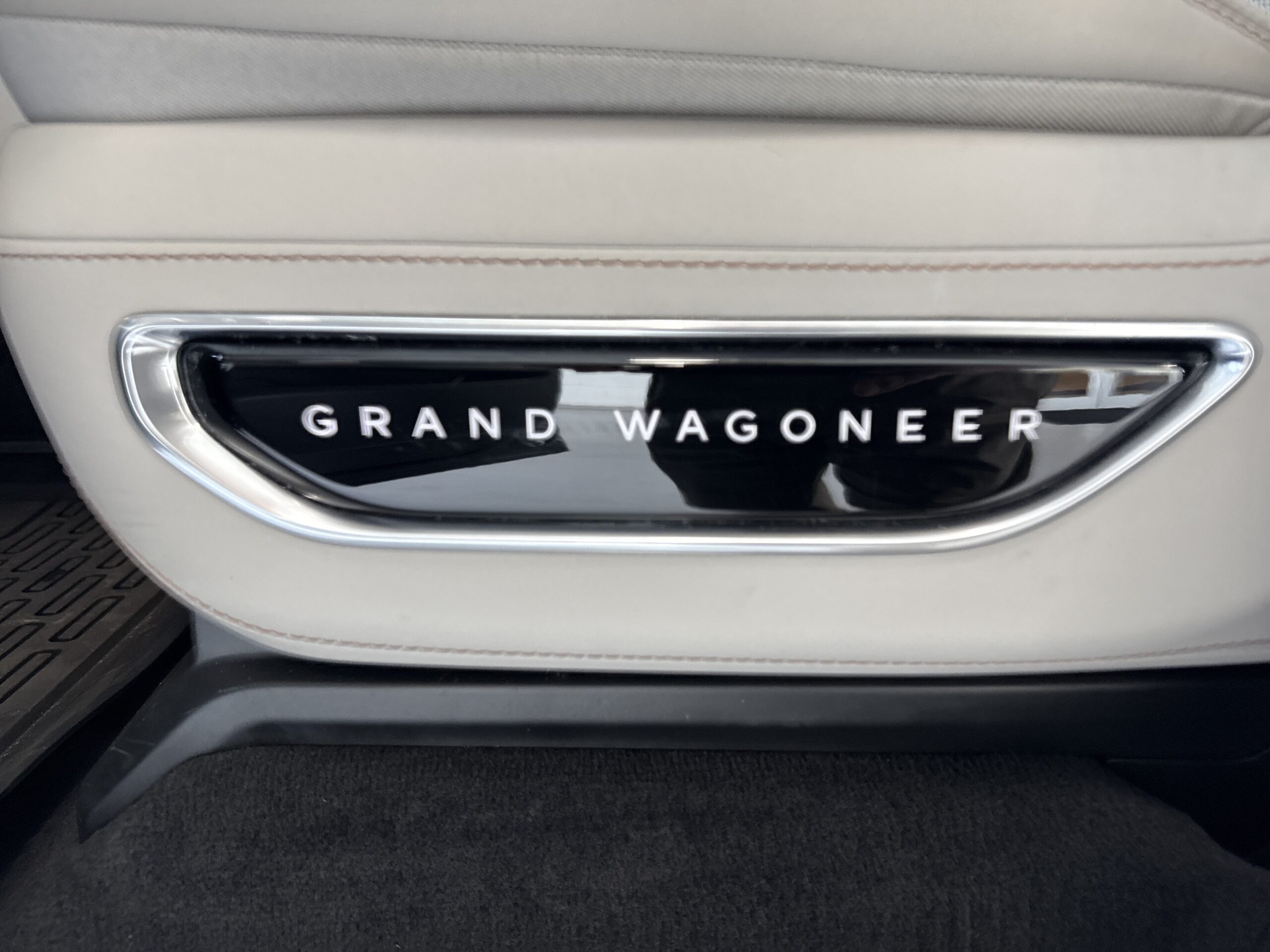 2024 Jeep Grand Wagoneer
