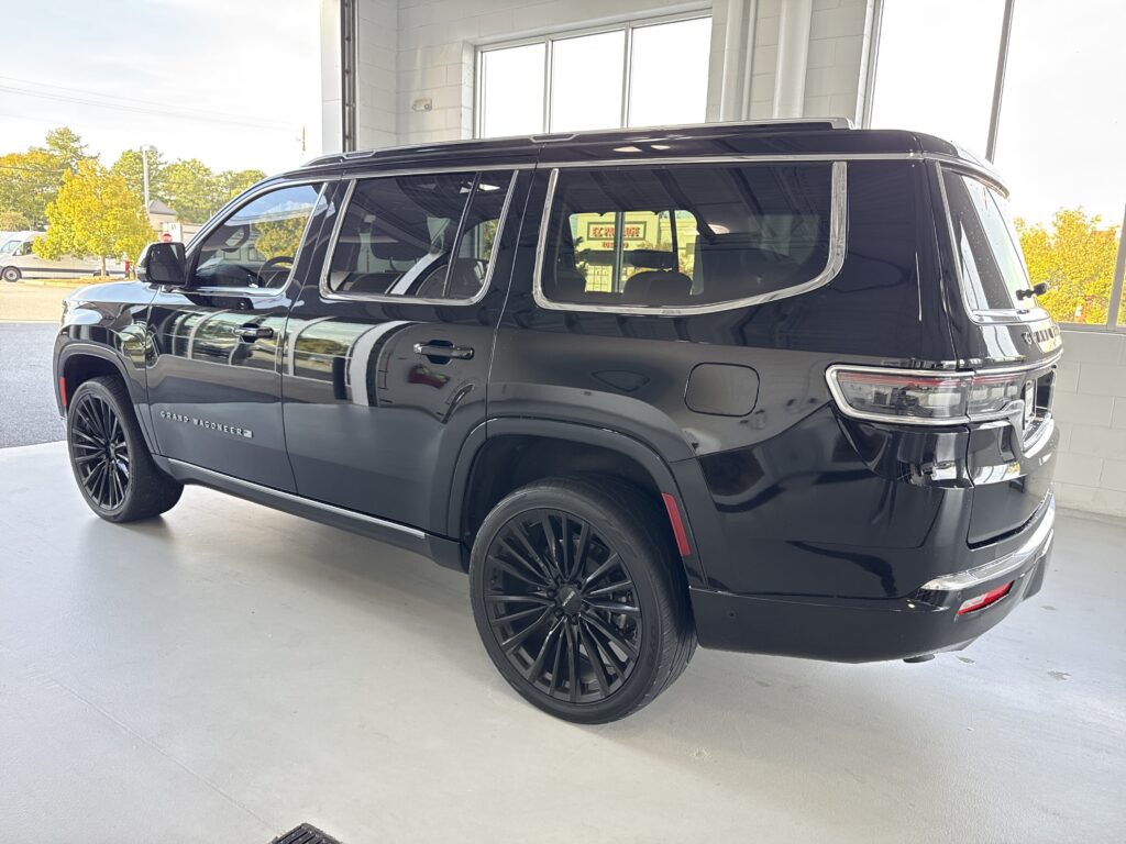 2024 Jeep Grand Wagoneer