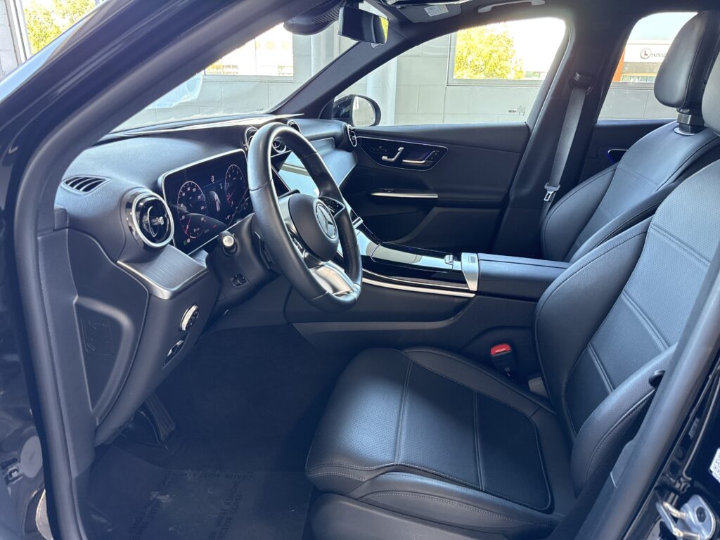 2025 Mercedes-Benz  GLC 300