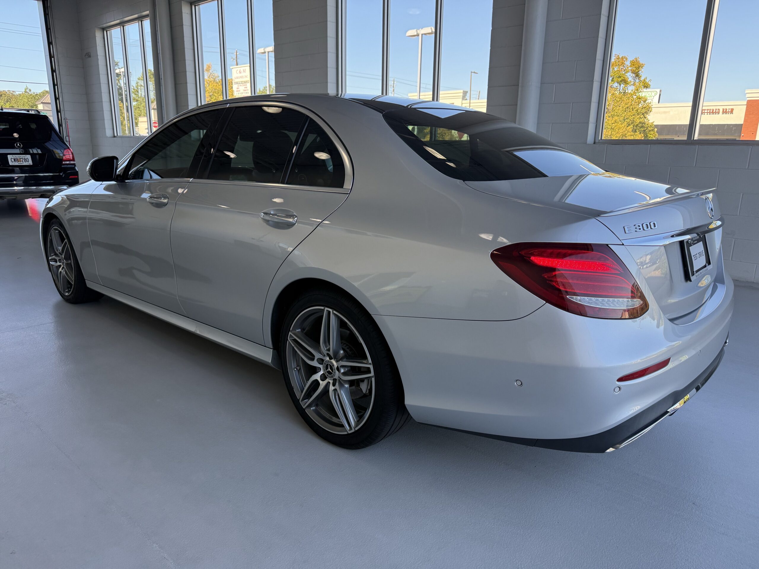 2018 Mercedes-Benz  E 300