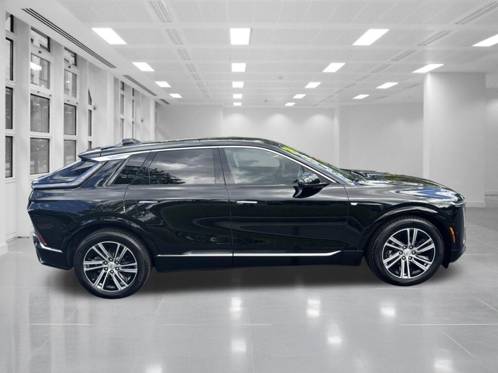 2024 Cadillac LYRIQ Tech