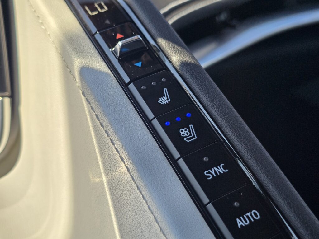 2023 Chevrolet Corvette 2LT