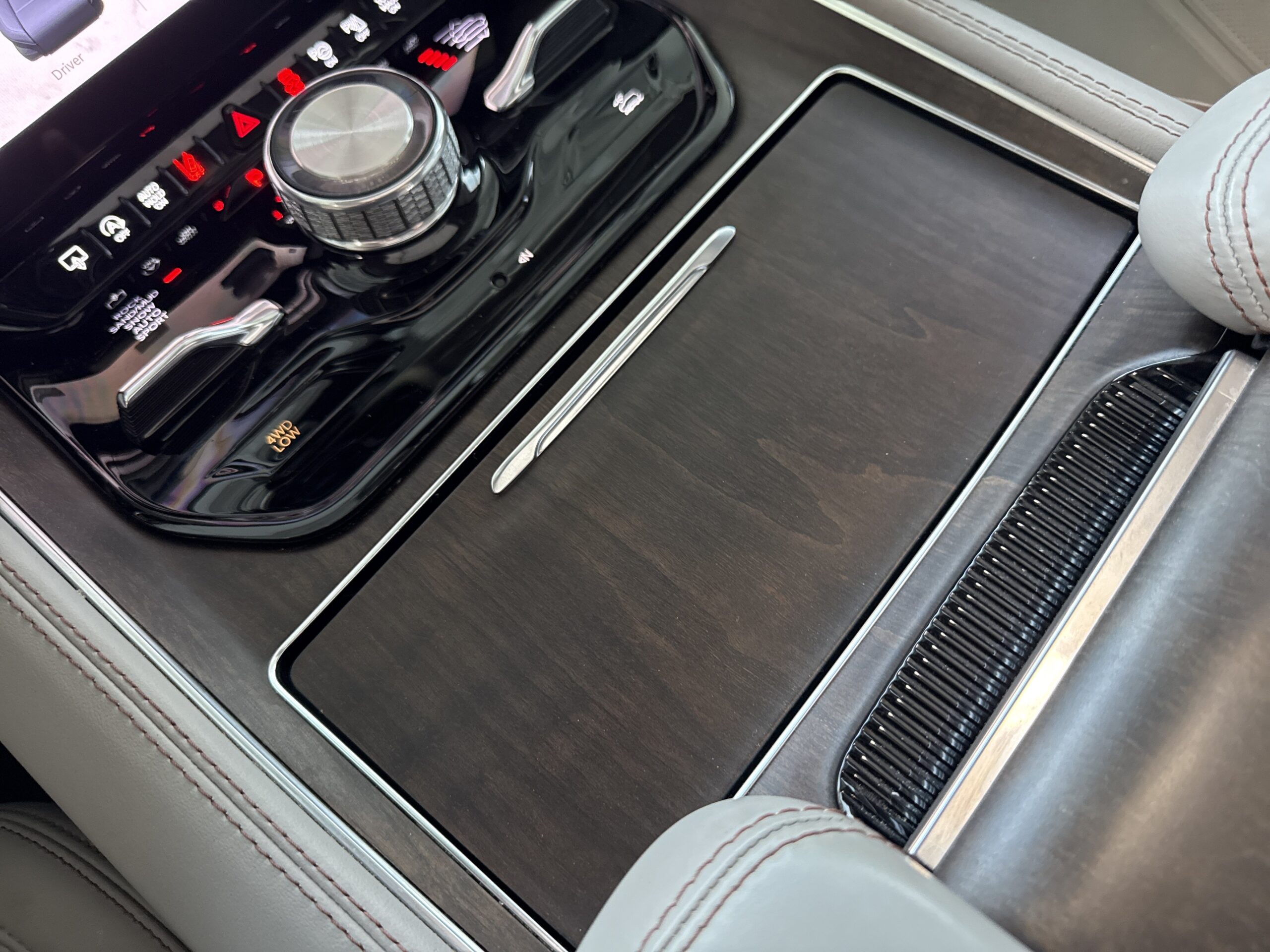 2024 Jeep Grand Wagoneer