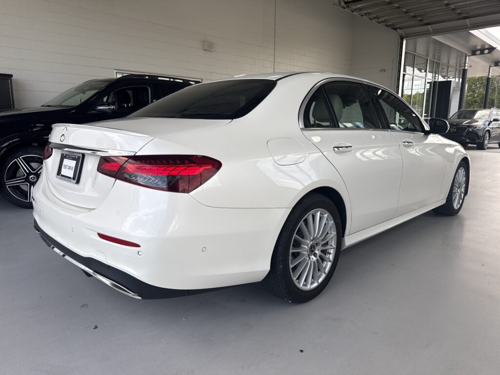2022 Mercedes-Benz  E 350