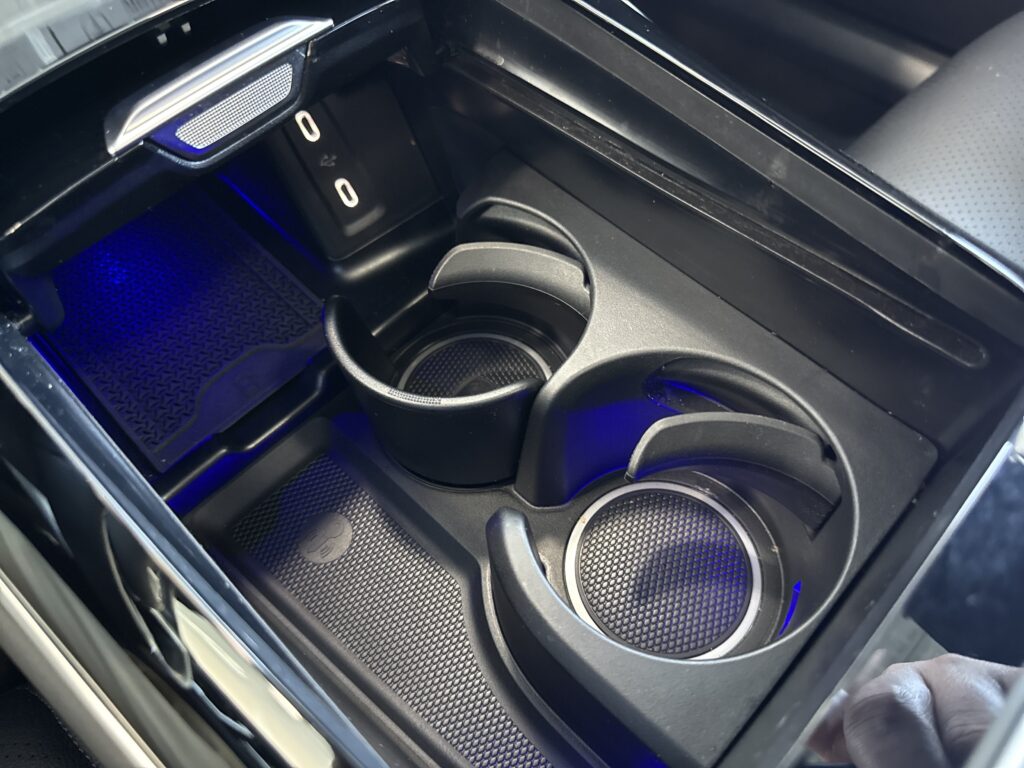2025 Mercedes-Benz  GLC 300