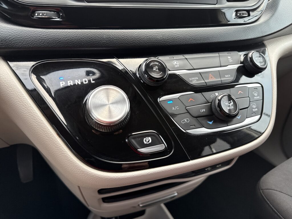 2017 Chrysler Pacifica LX