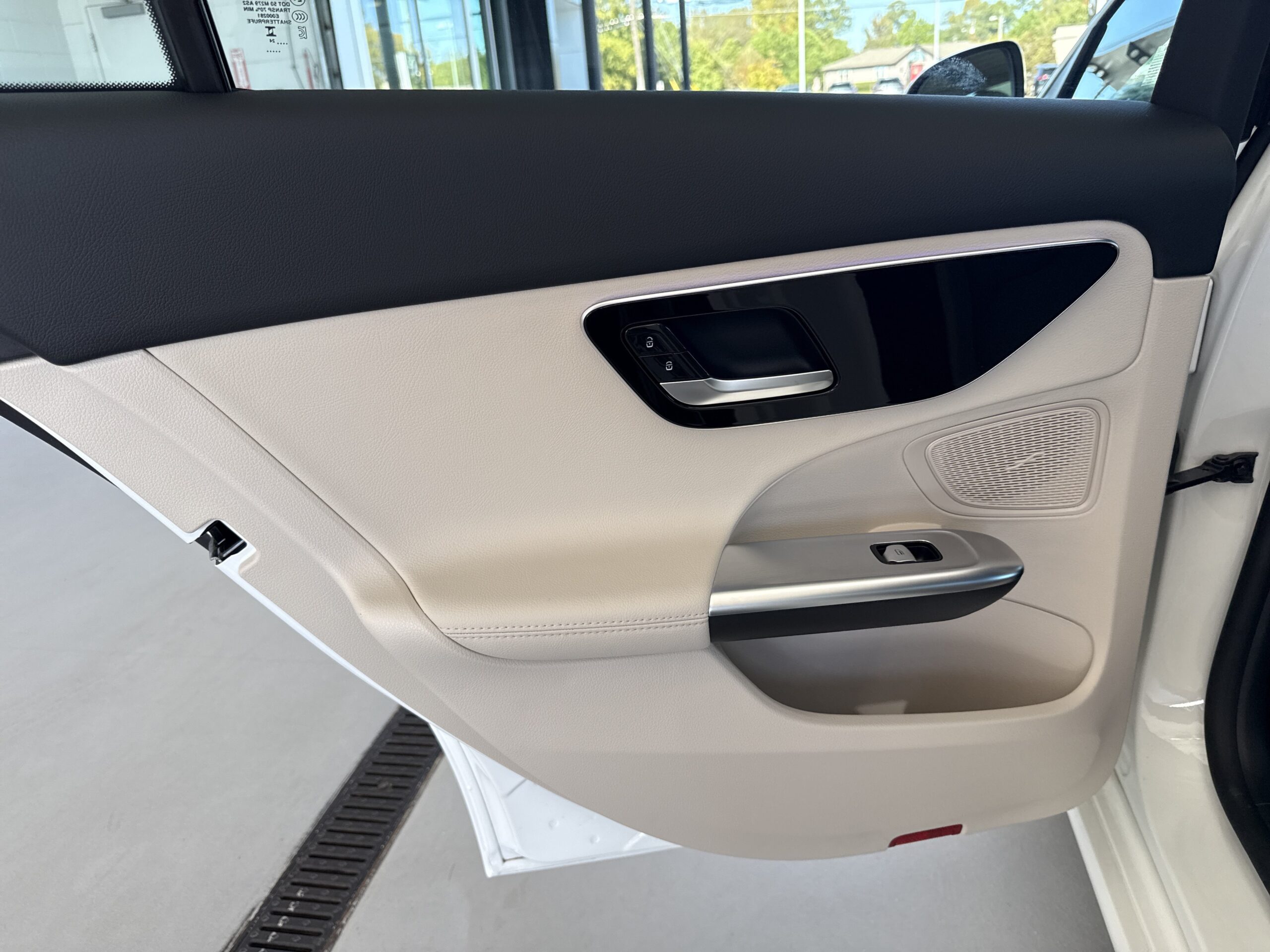 2024 Mercedes-Benz  C 300