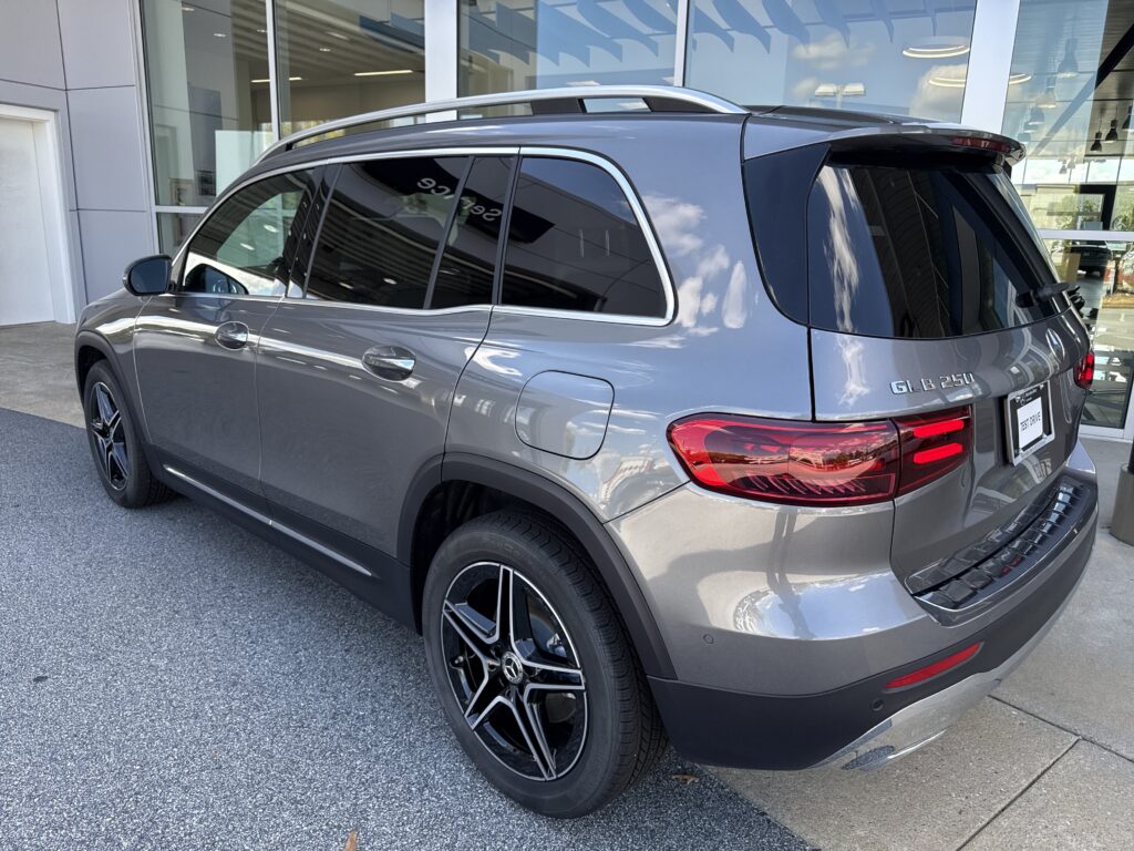 2026 Mercedes-Benz  GLB 250