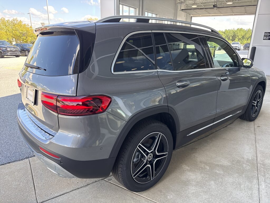 2026 Mercedes-Benz  GLB 250