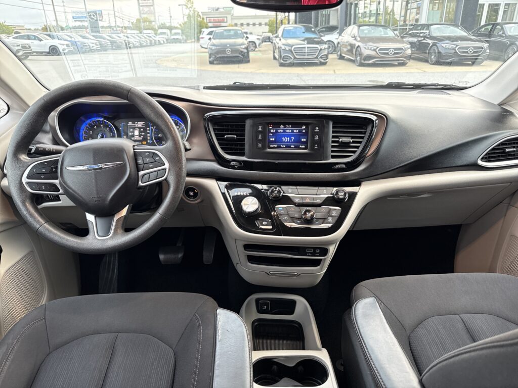 2017 Chrysler Pacifica LX