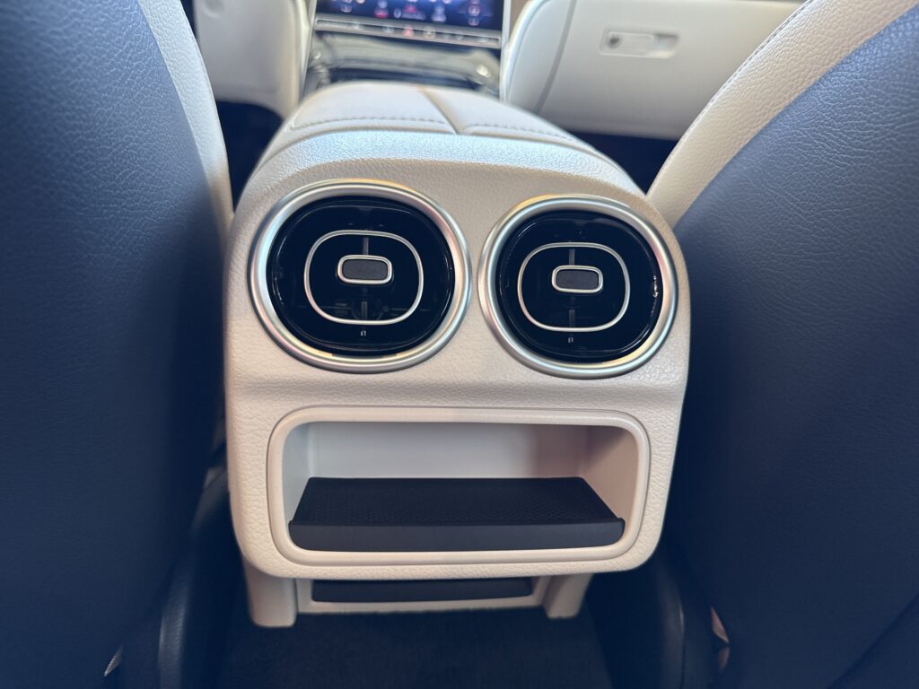 2024 Mercedes-Benz  C 300