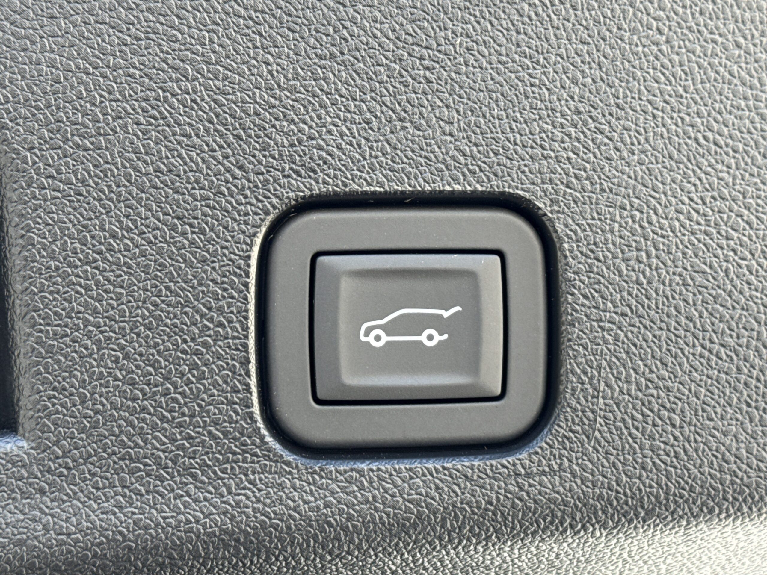 2027 Chevrolet Traverse FWD LT