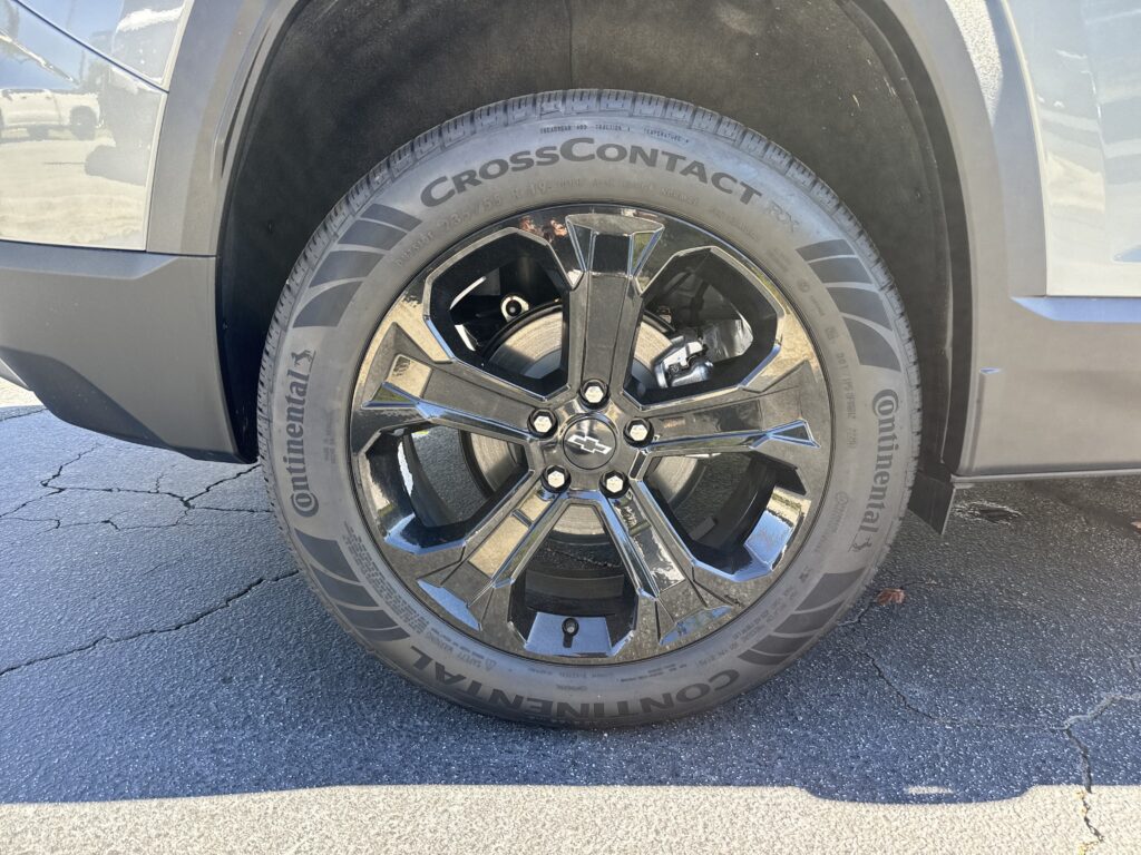 2027 Chevrolet Equinox FWD LT