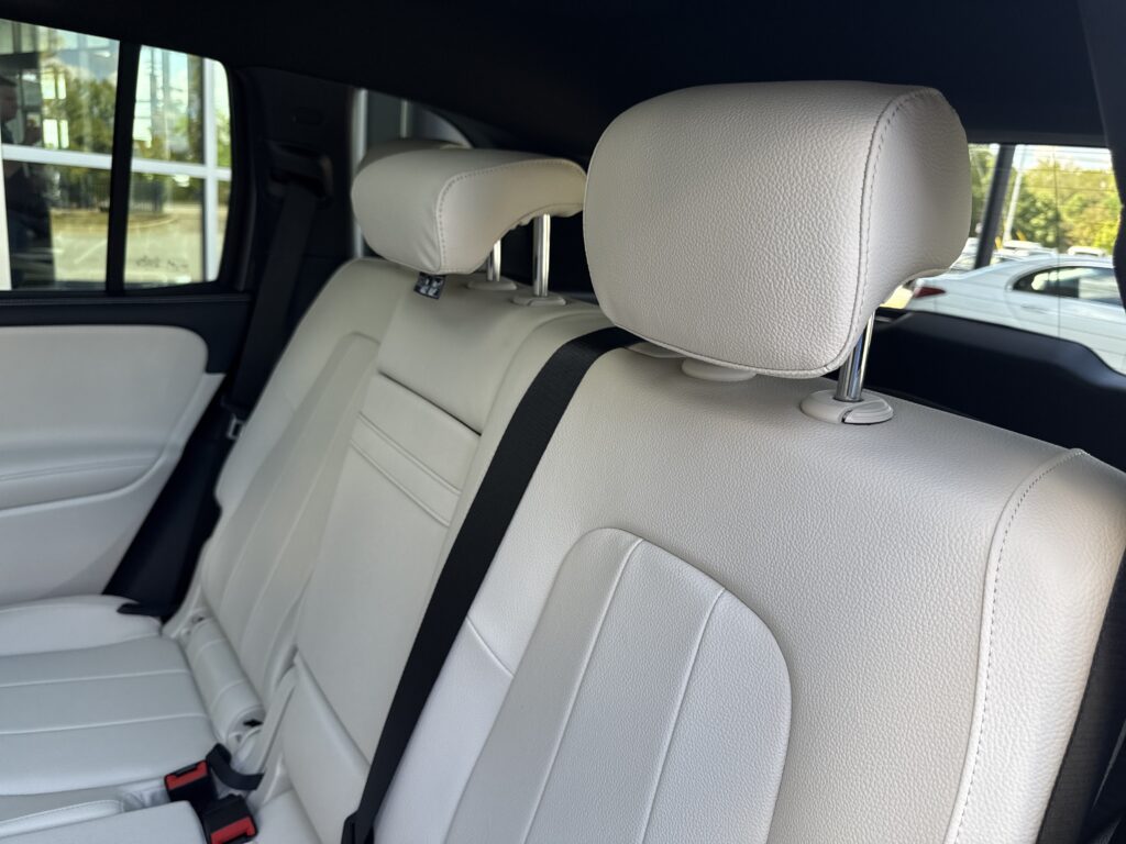 2026 Mercedes-Benz  GLB 250