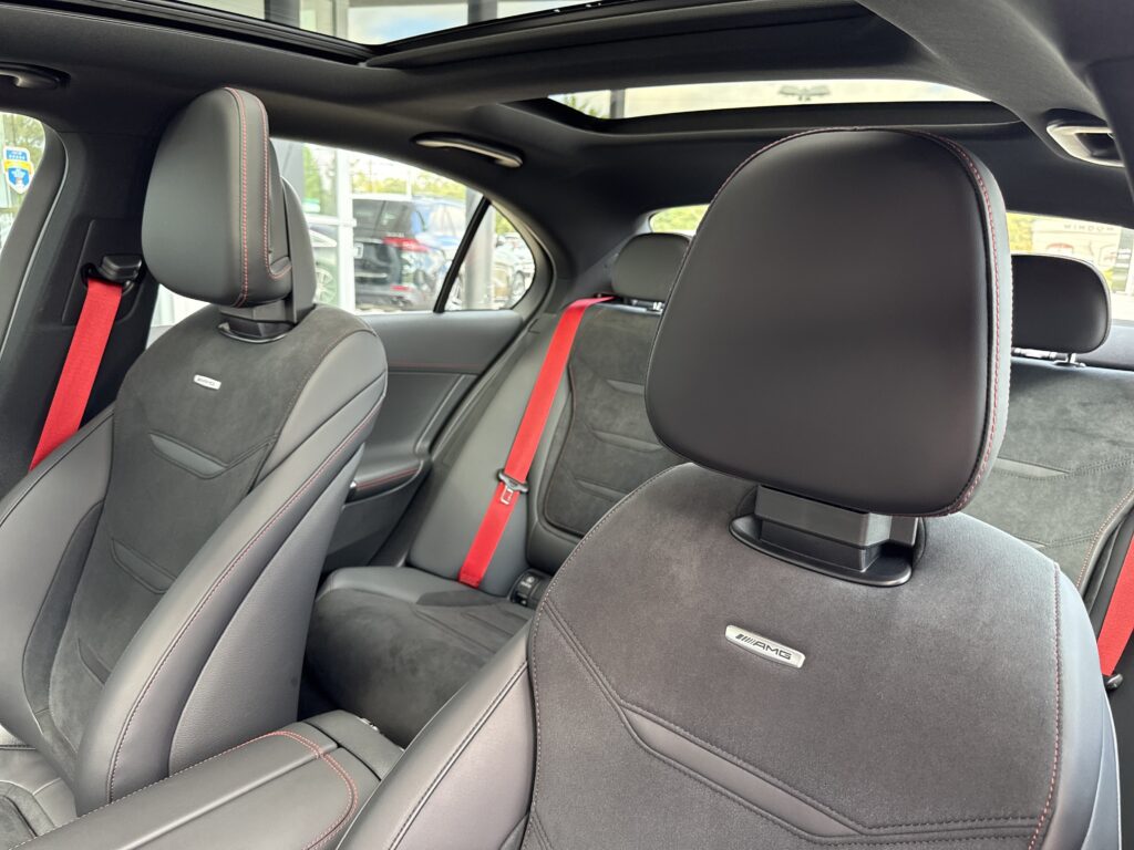 2024 Mercedes-Benz  AMG C 43