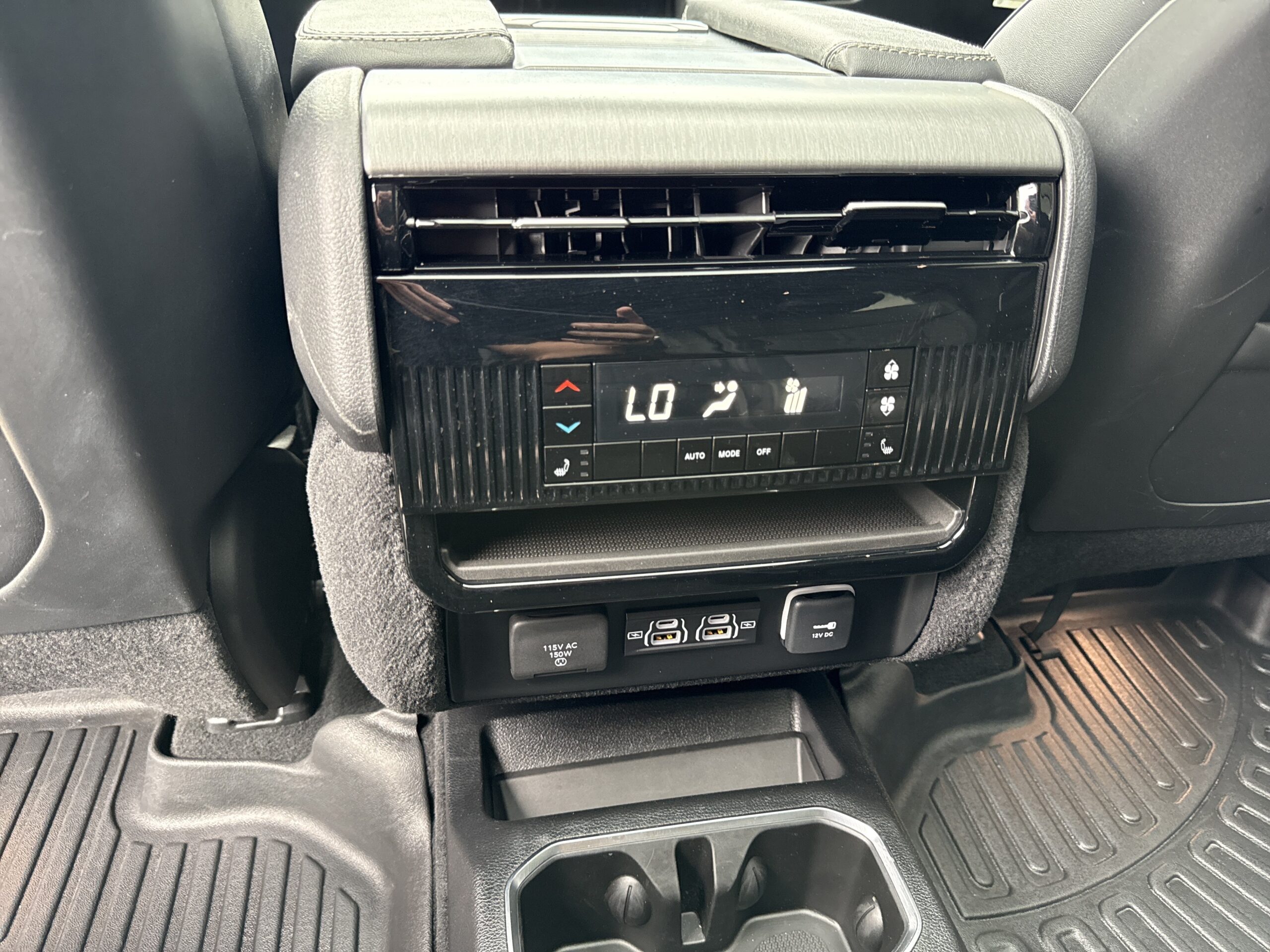 2025 Jeep Wagoneer Series II Carbide