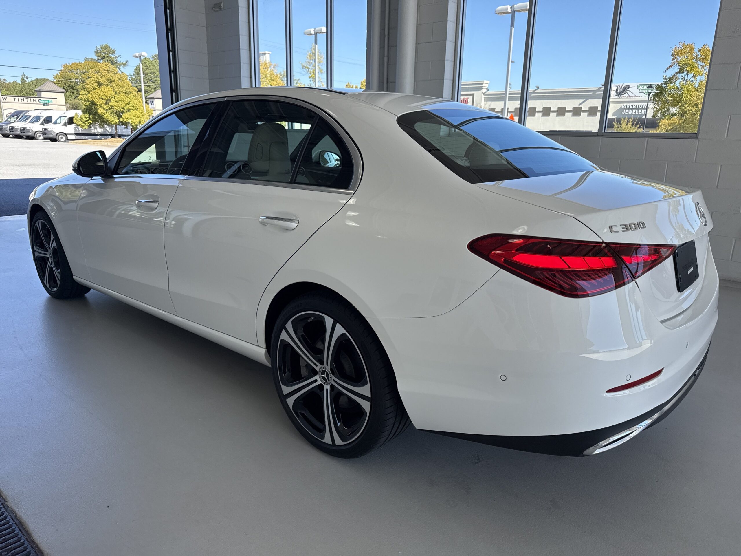 2024 Mercedes-Benz  C 300
