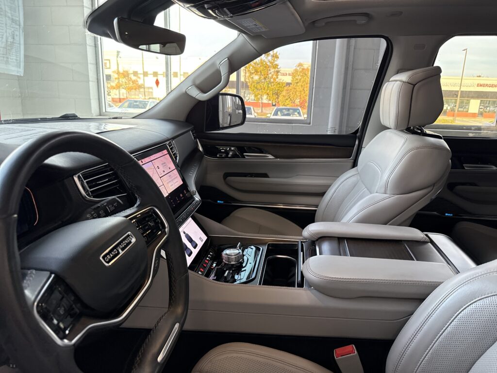 2024 Jeep Grand Wagoneer