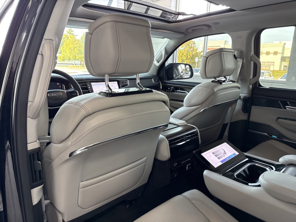 2024 Jeep Grand Wagoneer