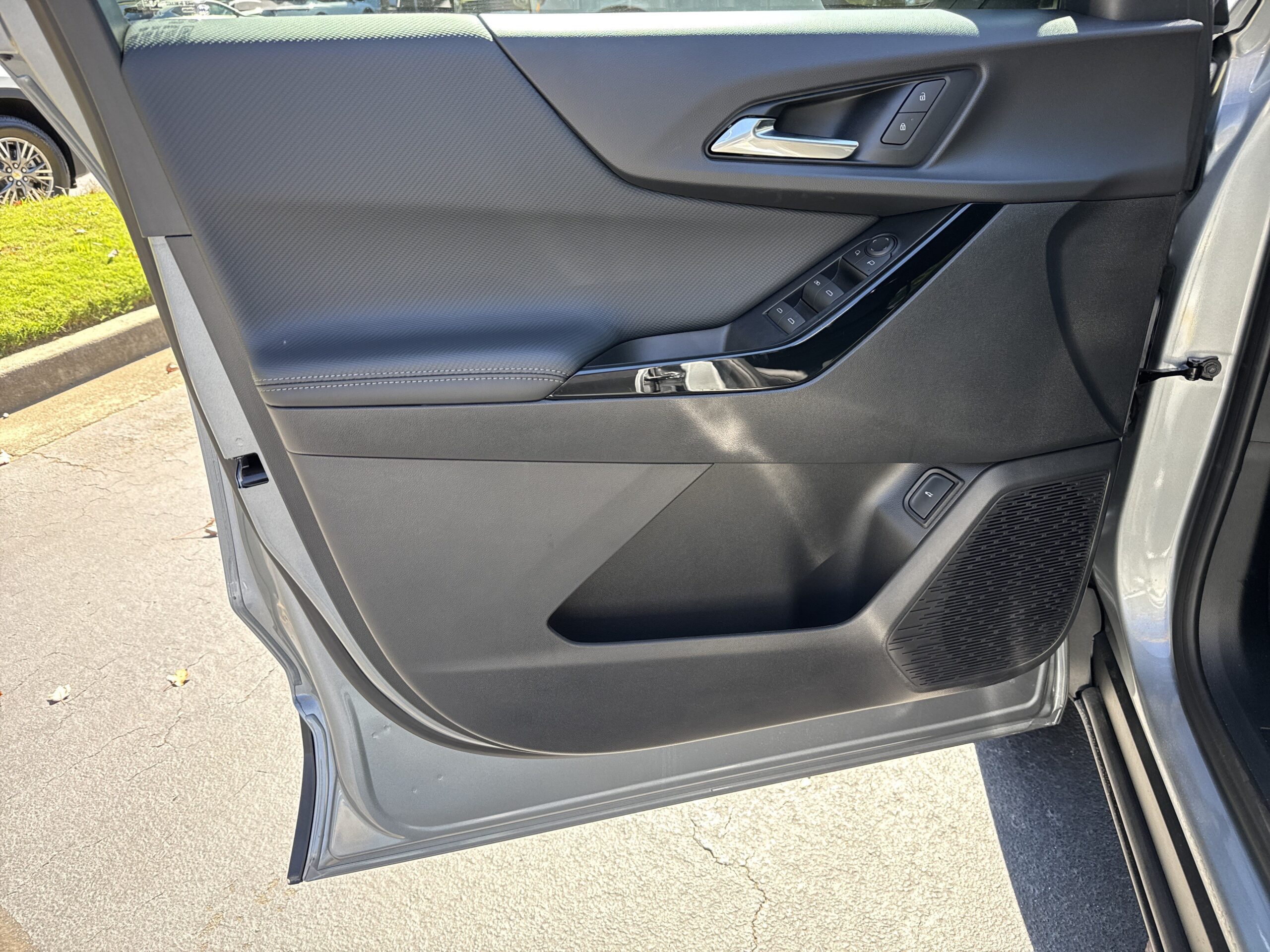 2027 Chevrolet Equinox FWD LT