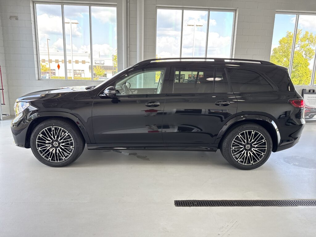 2027 Mercedes-Benz  GLS 450