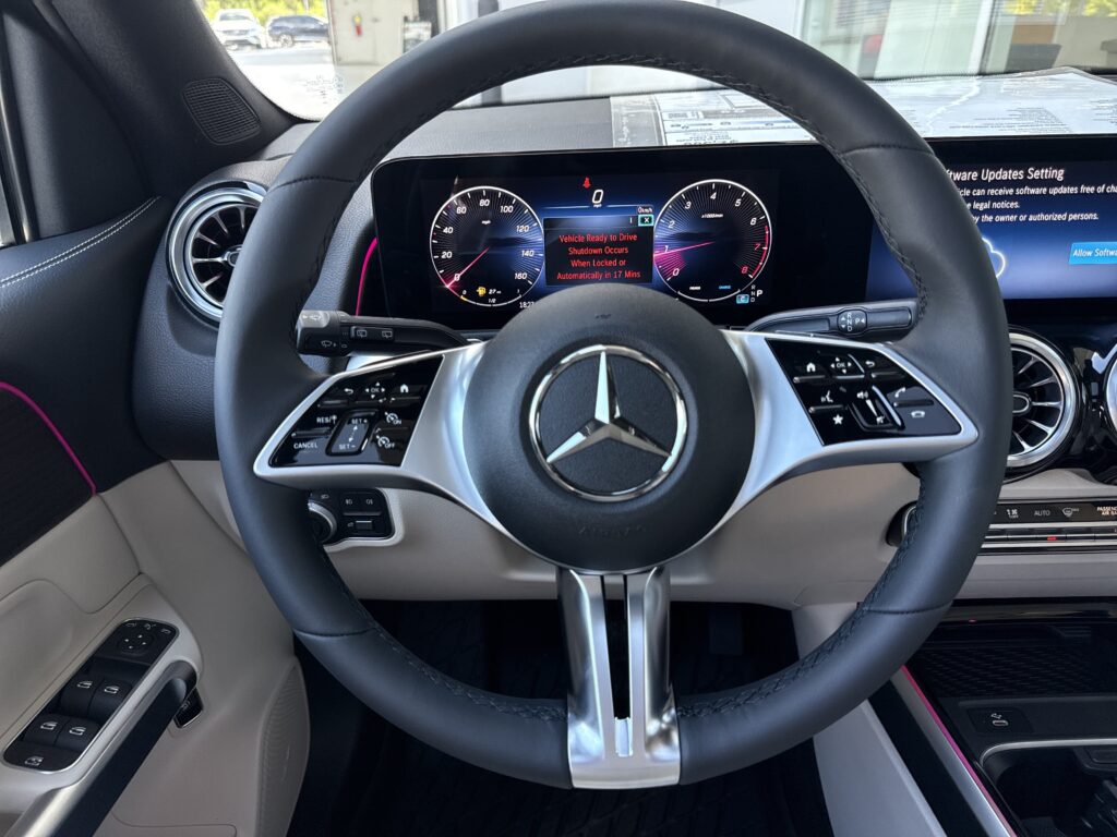 2026 Mercedes-Benz  GLB 250