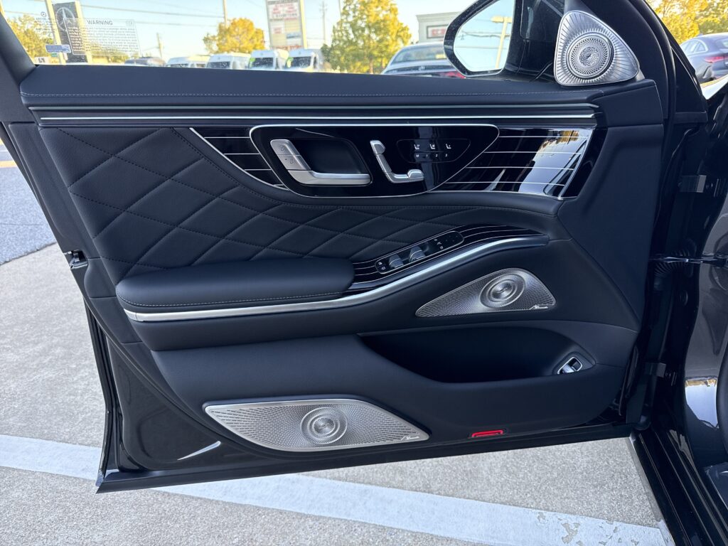 2027 Mercedes-Benz  S 580
