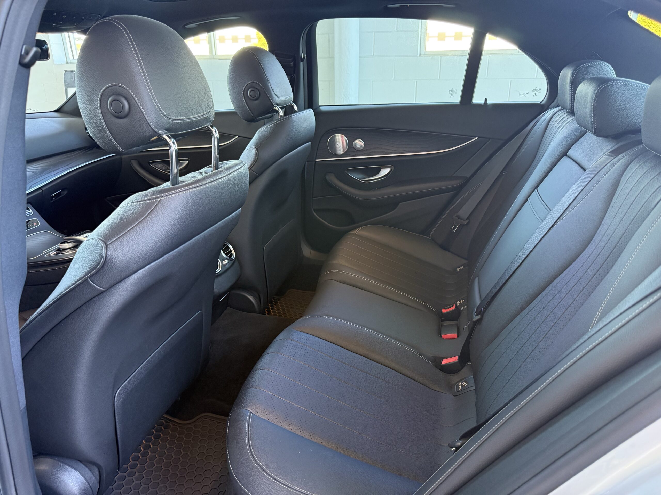 2018 Mercedes-Benz  E 300