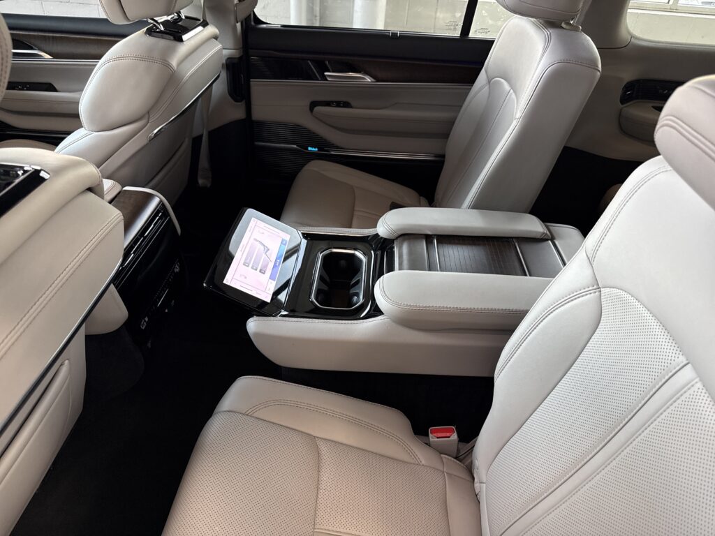 2024 Jeep Grand Wagoneer