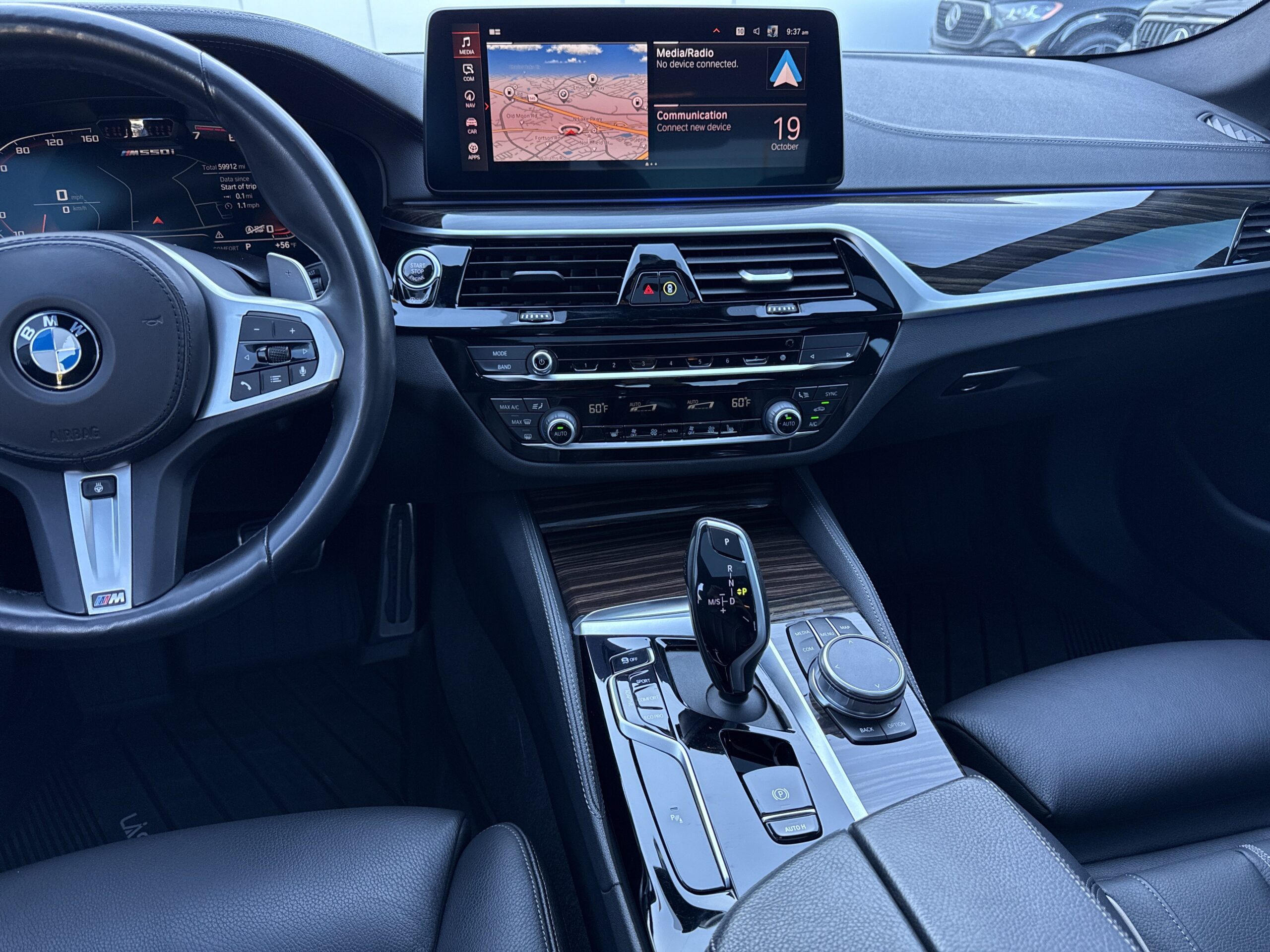 2022 BMW  M550i xDrive