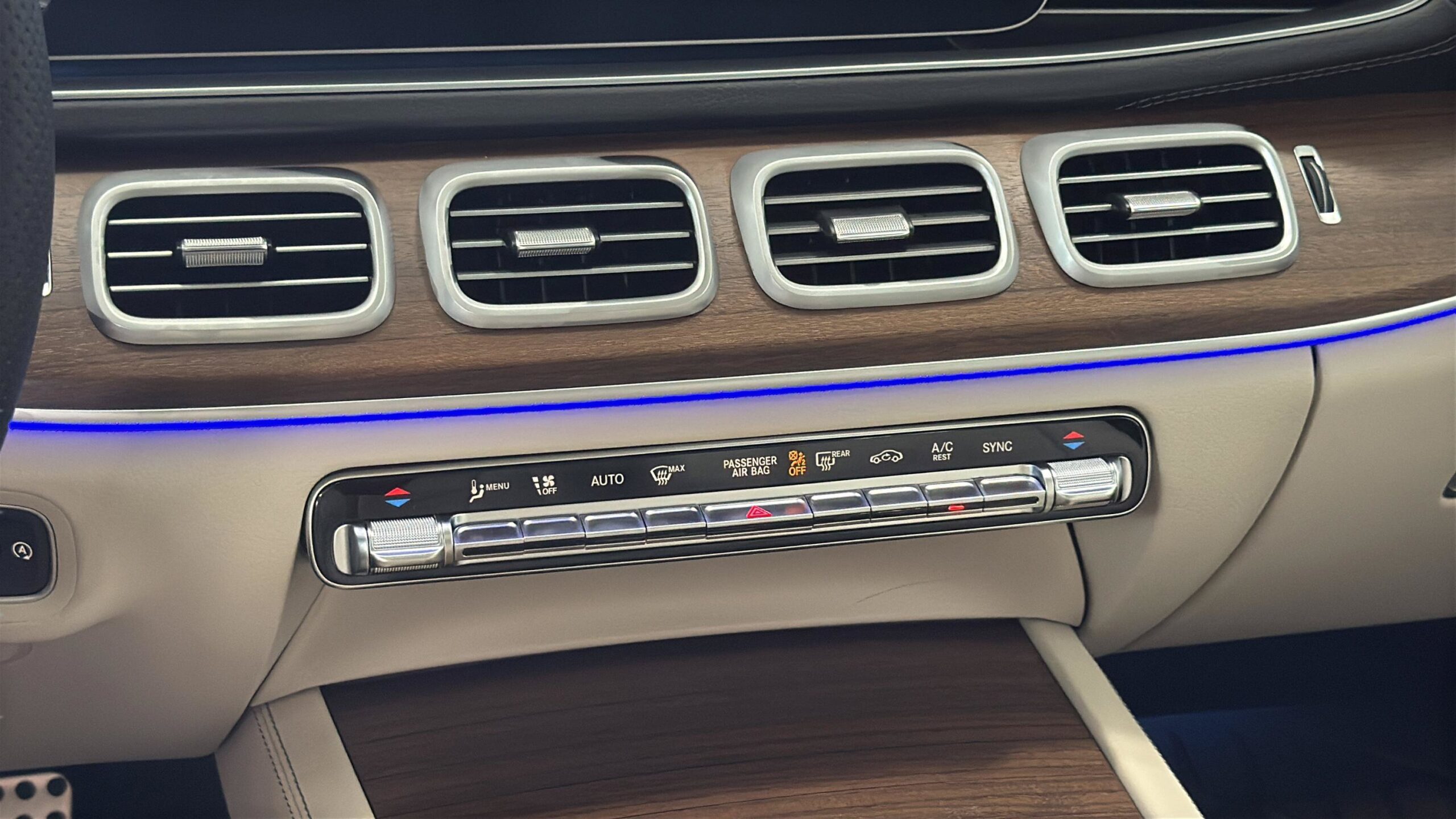 2026 Mercedes-Benz  GLS 450